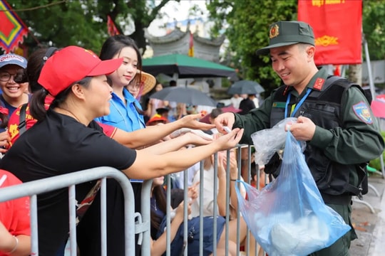Hà Nội trong trái tim người dân cả nước