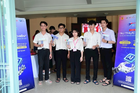 Khởi động chuỗi sự kiện Unitour chương trình “AI thực chiến 2025”