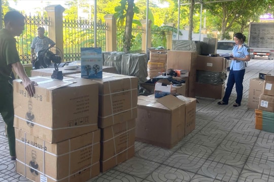 Hà Nội: Phạt chủ hàng, buộc tiêu hủy hơn 1.800 chiếc quạt điện không đảm bảo an toàn