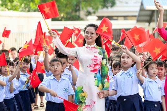 Lễ khai giảng đặc biệt của 1,6 triệu thầy, cô và gần 26 triệu học sinh, sinh viên