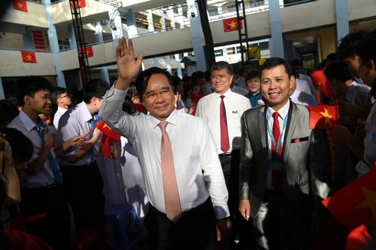 TP Hồ Chí Minh rộn ràng chào đón năm học mới