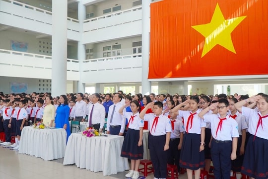 TP Huế: Hơn 294 nghìn học sinh phấn khởi bước vào năm học mới
