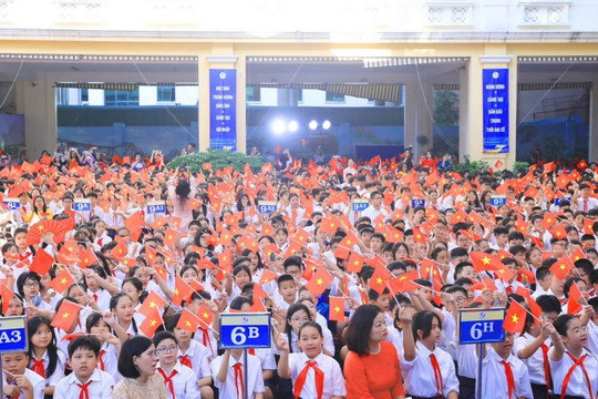 Tiếng trống khai trường và kỳ vọng đổi mới giáo dục Việt Nam
