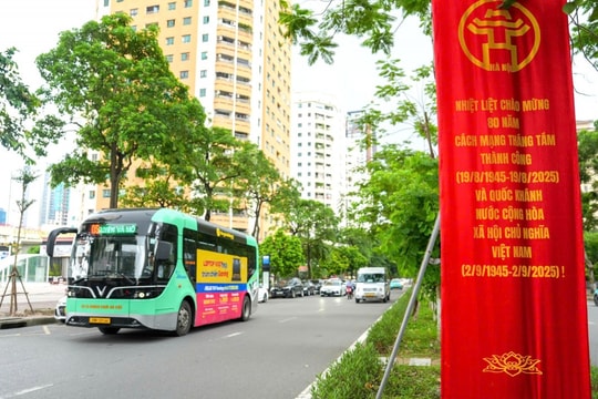 Vận tải hành khách công cộng Thủ đô góp phần vào thành công sự kiện A80