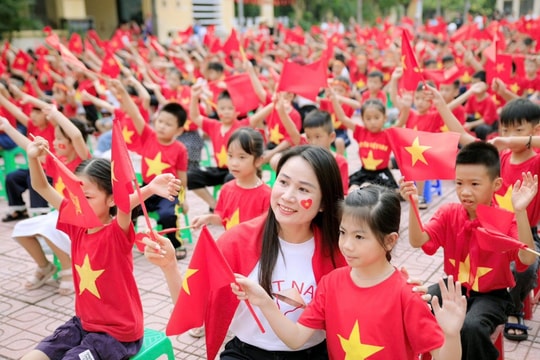 Học sinh Thủ đô rộn ràng đón Lễ khai giảng năm học mới