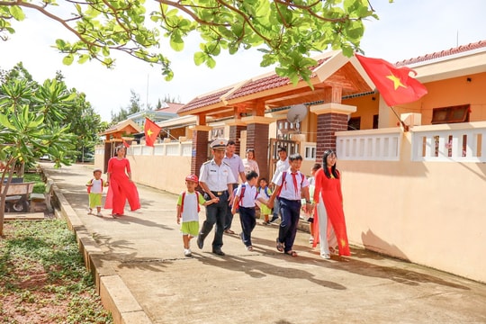 Rộn ràng lễ khai giảng trên quần đảo Trường Sa