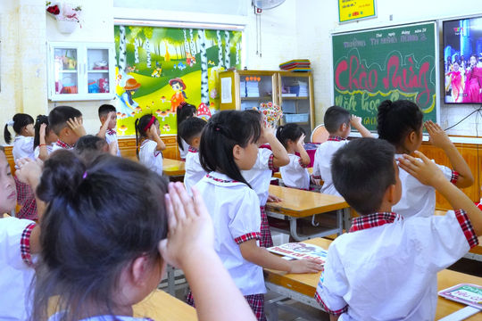 Gần 1 triệu học sinh Nghệ An dự khai giảng năm học mới