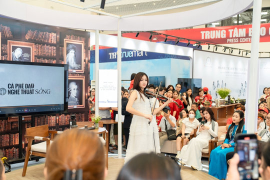 Người trẻ truyền cảm hứng tại chuỗi hoạt động triển lãm A80