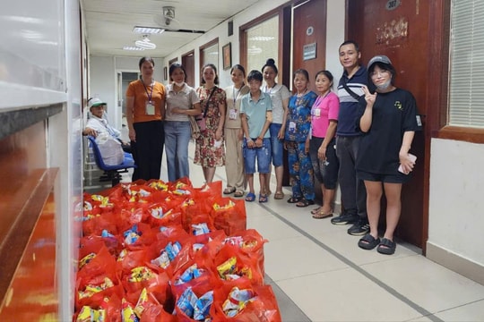 Trả ơn cuộc đời bằng “gam màu” thiện lương