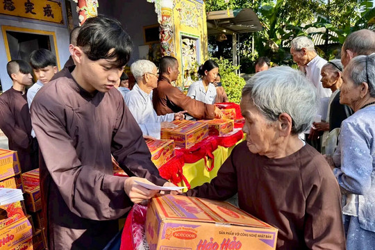 Thành kính mùa Vu Lan báo hiếu tại Huế