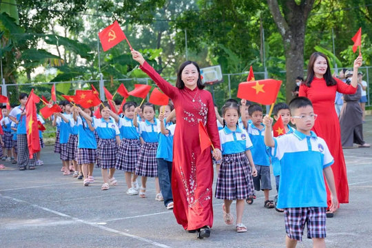 Xã Quảng Oai: rộn ràng khai giảng năm học mới 2025-2026