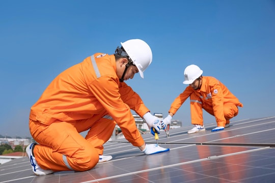 Điện mặt trời mái nhà: Lợi ích kép cho gia đình và đô thị xanh