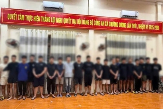 Làm rõ 23 “quái xế” vác dao kiếm truy đuổi người đi đường