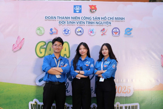 Thanh xuân gửi trong những hành trình sẻ chia