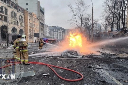 Ukraine bị tập kích quy mô lớn nhất kể từ khi xung đột với Nga