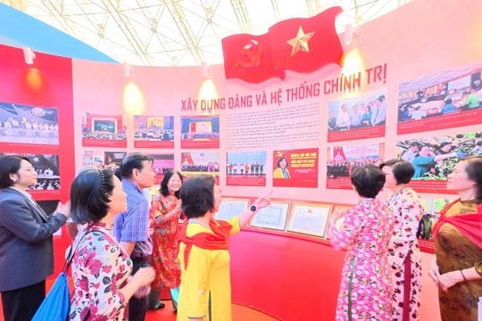 Thắp lửa truyền thống qua triển lãm 80 năm Hành trình đất nước