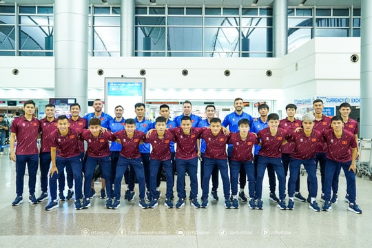Đội tuyển Futsal Việt Nam lên đường sang Kuwait tập huấn