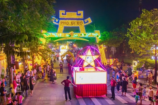 Sơn Tây mang không khí Trung thu đến từng ngõ, phố