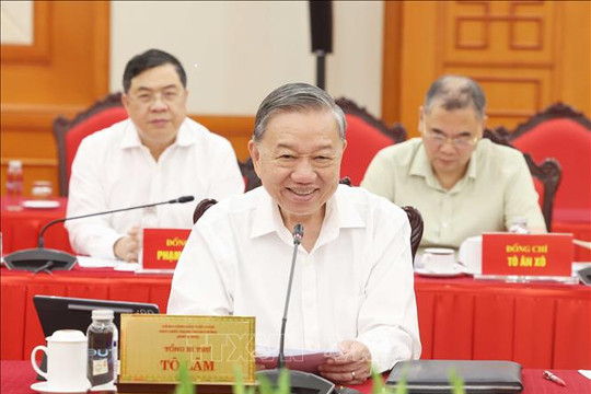 Tổng Bí thư chủ trì cuộc làm việc của Bộ Chính trị với Ban Thường vụ Đảng ủy các cơ quan Đảng Trung ương