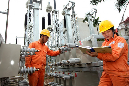 EVN lên tiếng về phản ánh hóa đơn tiền điện tháng 8 tăng cao