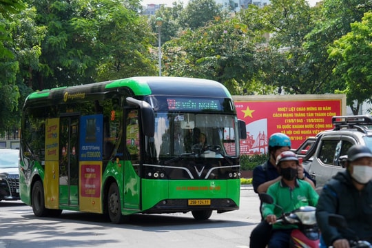 Tháo gỡ điểm nghẽn cho giao thông công cộng xanh:  Bắt đầu từ nhận thức người dân