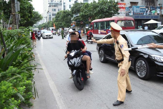 Hà Nội: tăng cường kiểm tra, xử lý học sinh vi phạm giao thông dịp đầu năm học 