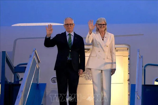Toàn quyền Australia Sam Mostyn và Phu quân bắt đầu thăm cấp Nhà nước tới Việt Nam