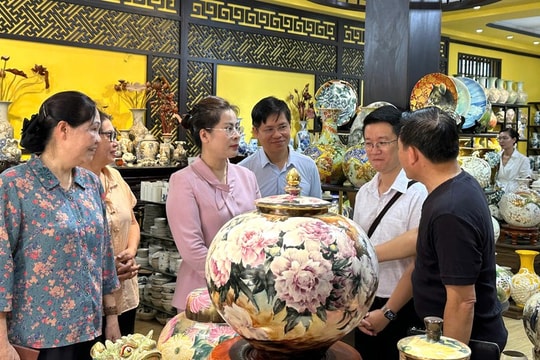 15 cá nhân ở xã Bát Tràng được đề nghị xét tặng danh hiệu nghệ nhân Hà Nội