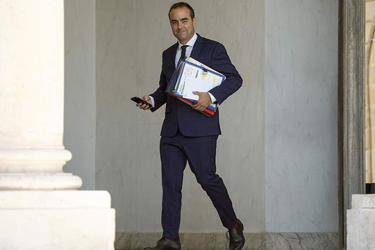 Tổng thống Pháp bổ nhiệm Thủ tướng mới