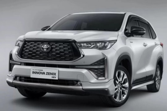 Toyota Innova Cross bổ sung trang bị hiện đại cho bản nâng cấp
