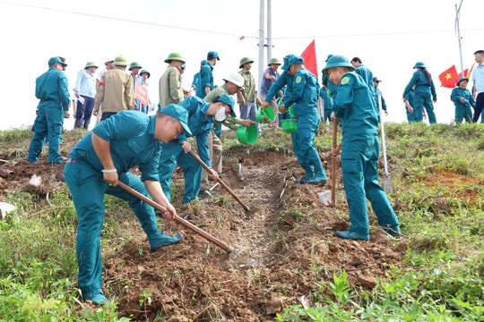 Nâng cao kỹ năng bảo vệ đê điều ở Ô Diên