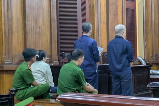 TP Hồ Chí Minh: Ca sĩ Quốc Kháng hầu tòa cùng bà chủ chuỗi nhà thuốc Mỹ Châu