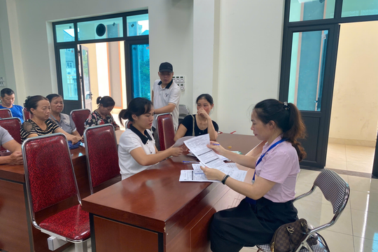 Đối chiếu, phân loại nợ khách hàng vay vốn Ngân hàng Chính sách xã hội tại các xã