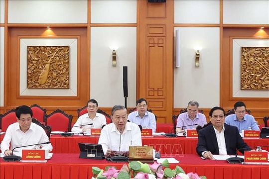 Bộ Chính trị làm việc với Ban Thường vụ Đảng ủy Quốc hội