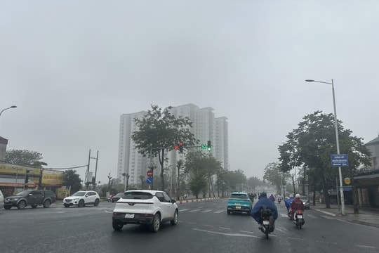 Dự báo thời tiết Hà Nội ngày 11/9: Ngày và đêm có mưa rào, rải rác có giông