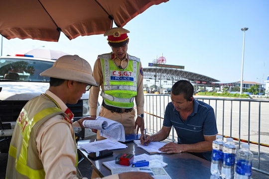 Đẩy mạnh xử phạt, tai nạn giao thông giảm cả 3 tiêu chí