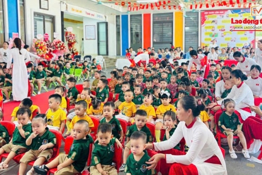 Các trường mầm non hân hoan chào năm học mới