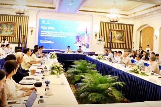 TP Hồ Chí Minh: Thúc đẩy tỷ trọng dịch vụ lên tối thiểu 70%