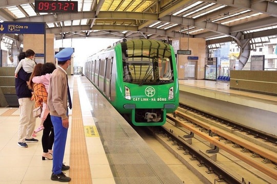 Hà Nội quyết liệt hành động để bầu trời xanh trở lại