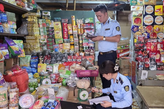 Thu giữ hàng nghìn sản phẩm bánh Trung thu, đồ chơi nhập lậu