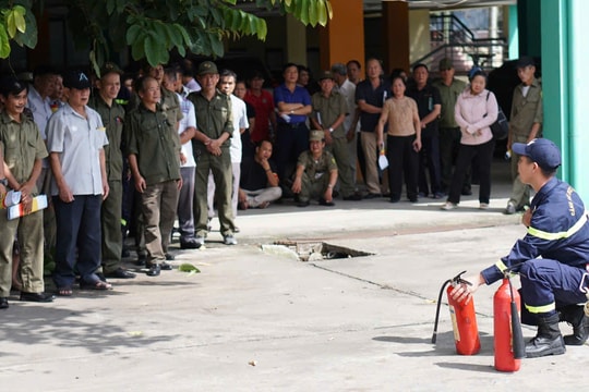 Phường Hồng Hà: Tập huấn kỹ năng phòng, chống cháy nổ