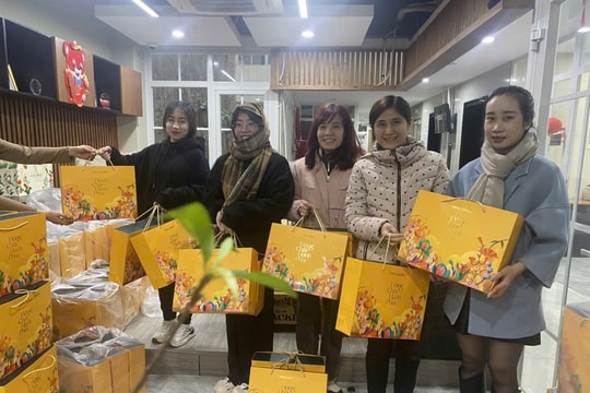 Đẩy mạnh chăm lo đời sống vật chất, tinh thần cho người lao động