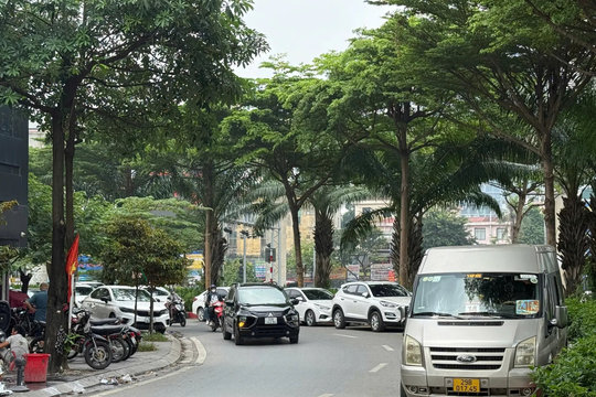 Hà Nội: tiềm ẩn nguy cơ mất an toàn giao thông trên đường Bưởi