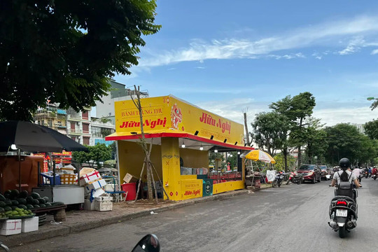 Hồi sinh sông Tô Lịch: nỗ lực giữa dòng, thách thức trên bờ