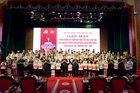Bộ Tư lệnh Thủ đô Hà Nội tuyên dương 99 học sinh
