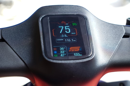 Cuộc đua mốc 200km mỗi lần sạc của xe máy điện tại Việt Nam