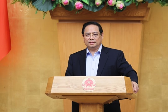 Thủ tướng Phạm Minh Chính: Thiết kế luật phải theo hướng tăng cường hậu kiểm, giảm tiền kiểm để giảm bớt thủ tục hành chính