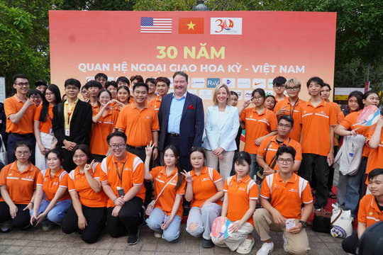 Chương trình Giao lưu hữu nghị Việt Nam - Hoa Kỳ tại Cần Thơ