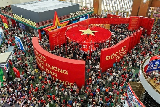 Sức bật cho công nghiệp văn hoá từ Triển lãm Thành tựu Đất nước