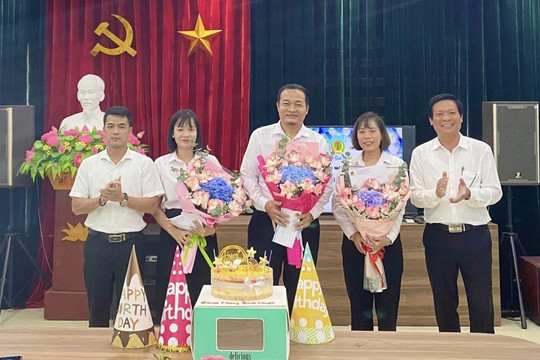 Công đoàn Quỹ tín dụng nhân dân Phú Xuyên: Gắn kết tập thể từ những buổi sinh nhật ấm áp